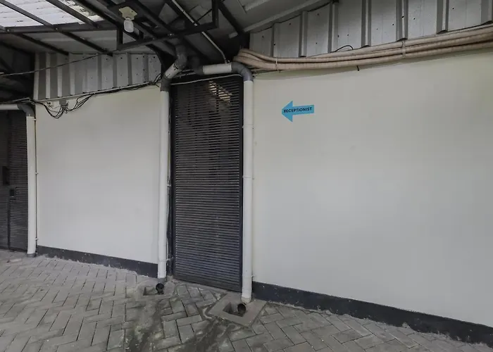 Reddoorz Near Rs Sari Asih Ciledug Hotel Jakarta